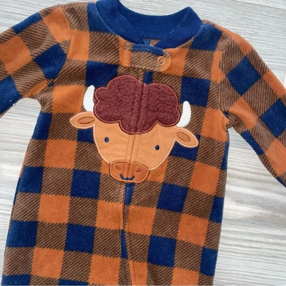 ⭐️ 3 Months Carters Baby Boys Fleece Sleep & Play Pajamas⭐️ - Picture 2 of 3
